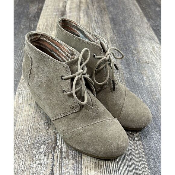 Toms Shoes - TOMS Wedge Ankle Booties Taupe Suede Leather SIZE 7.5 Women's Shoes Lace-up‎ Tan